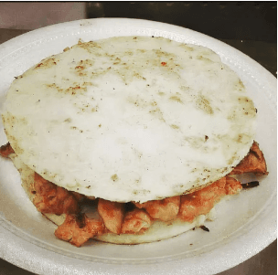 Arepa con Tocineta