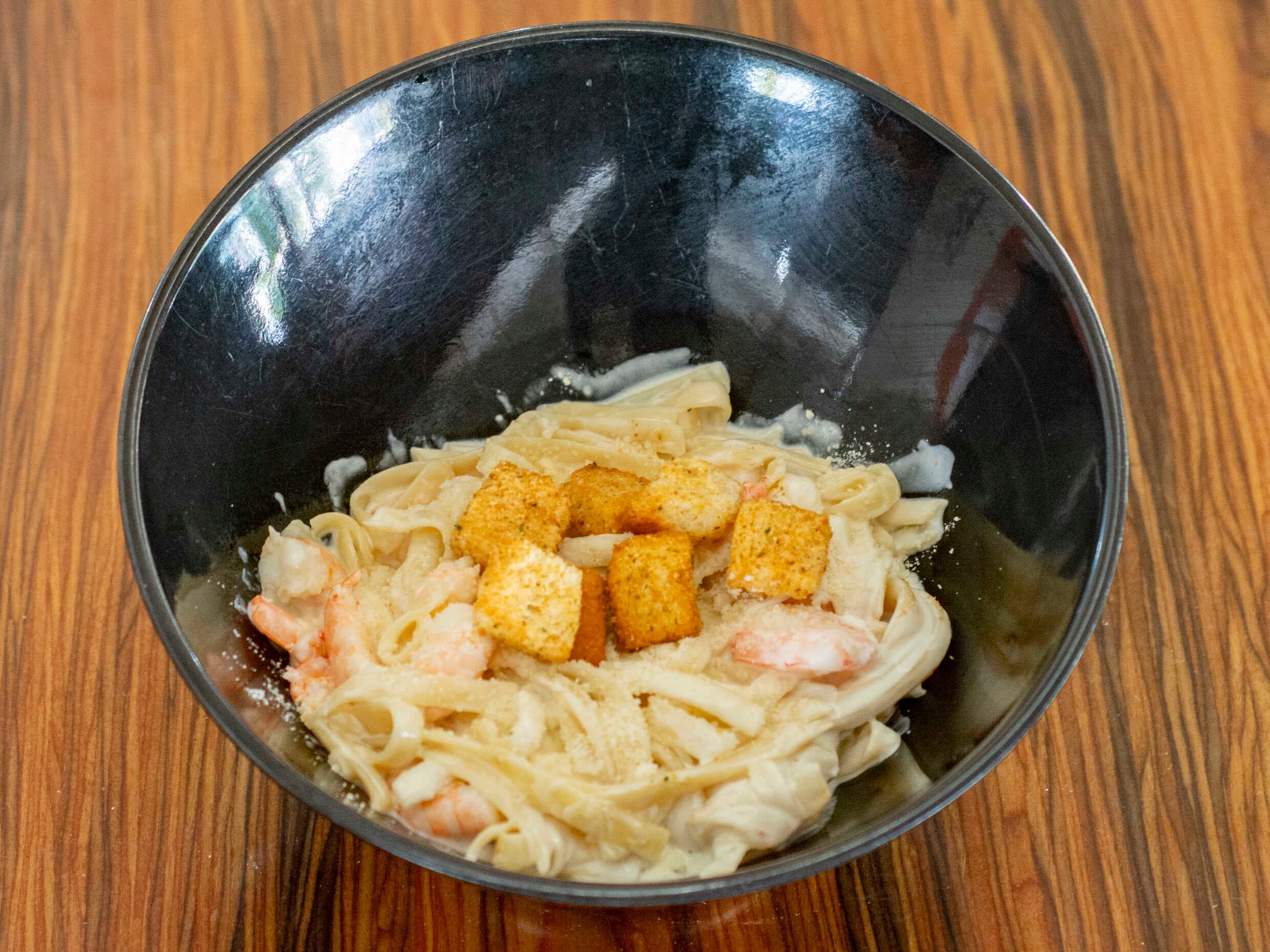 Spaghetti Alfredo con Camarones