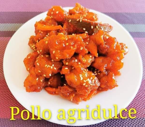 3 Guisos con Arroz o Espagueti + 1 BEBIDA 600 ML