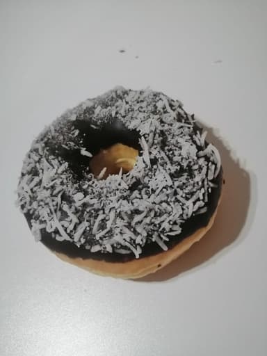 DONA CON CHOCOLATE CON COCO