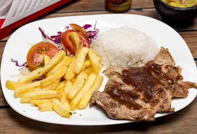 Lomo De Cerdo En BBQ + Sopa + Limonada