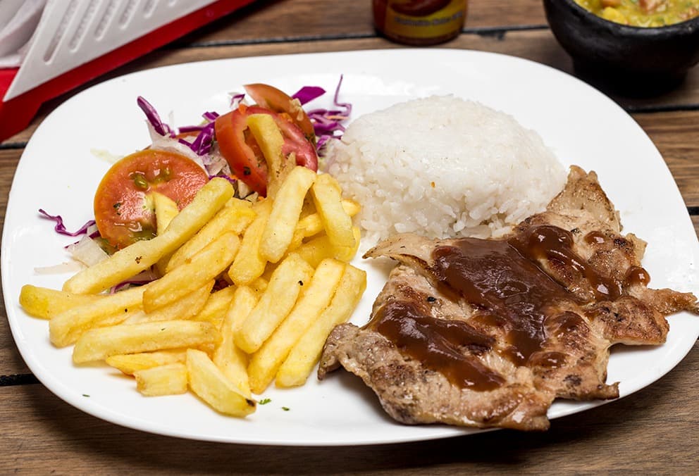 Lomo De Cerdo En BBQ + Sopa + Limonada