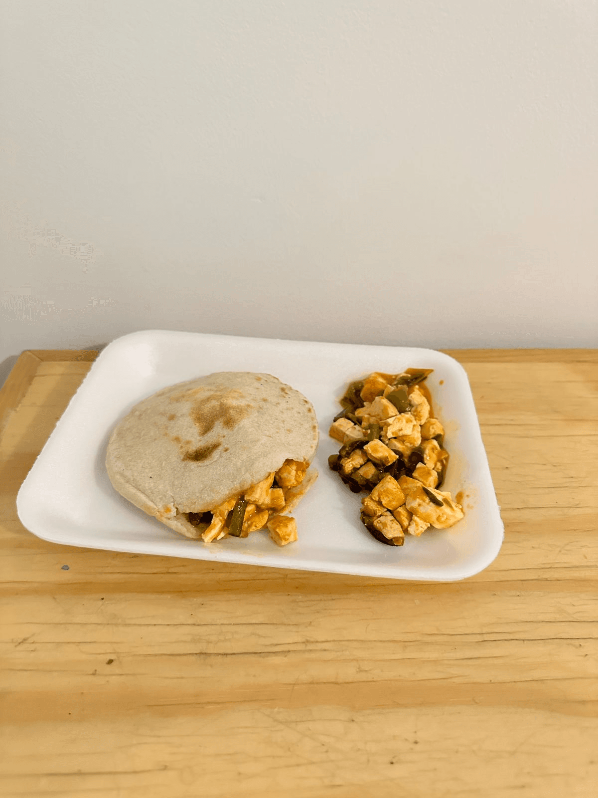 Gordita de Queso con Rajas