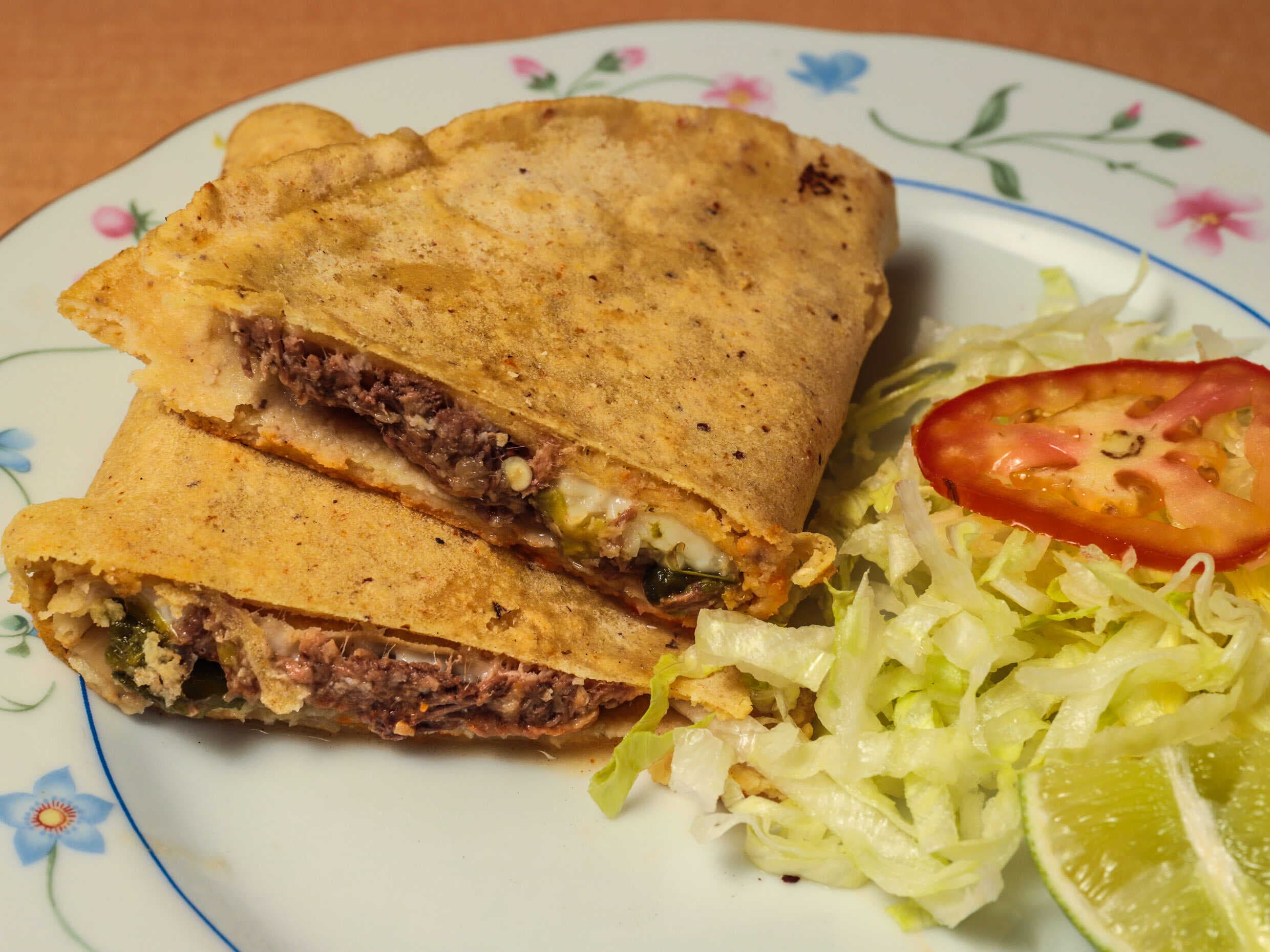Combo 3 Quesadillas + agua fresca