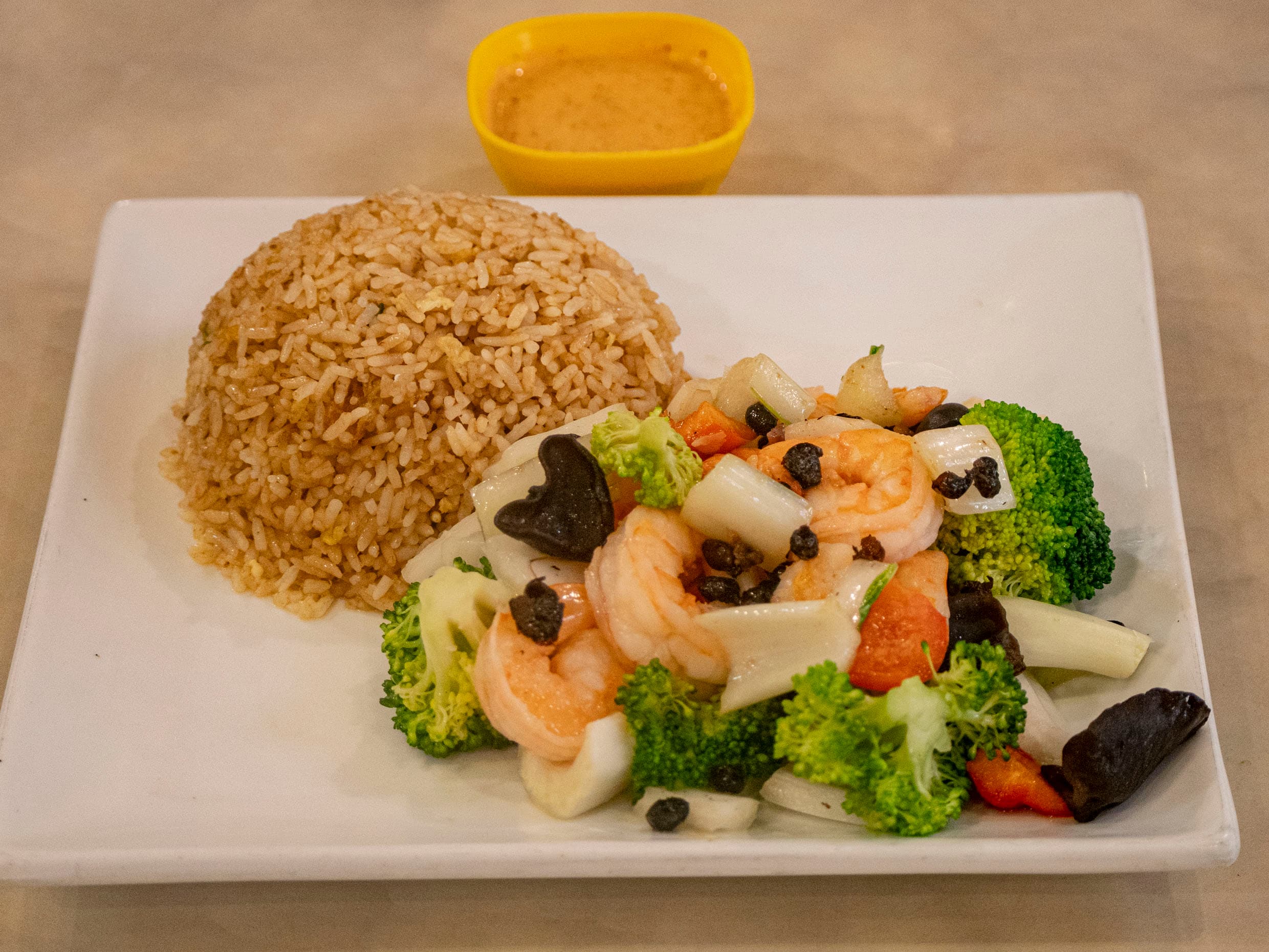 Langostino con Tausi y Chaufa