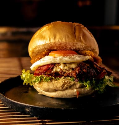 Hamburguesa Premium  + Papas + Bebida