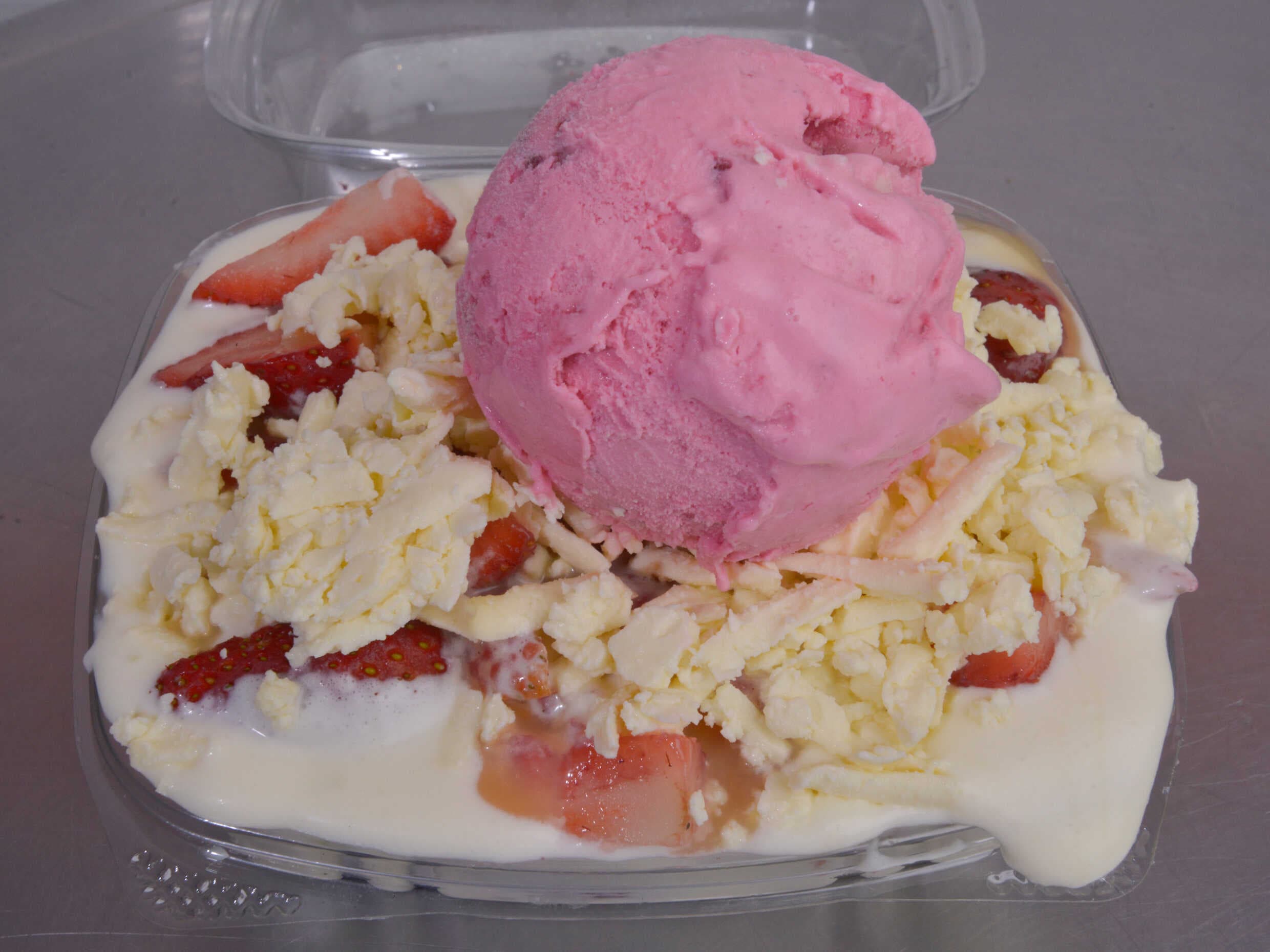 Fresas con Crema,queso y helado