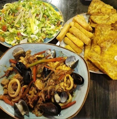 Picada Akita Mar y Tierra 4 Personas