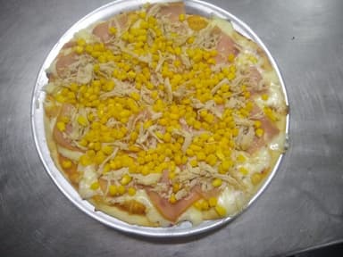 Pizza Small Maíz, Tocineta y Pollo