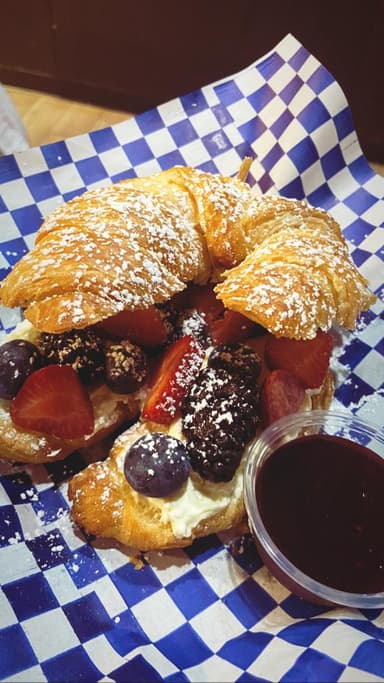 Croissant Berries