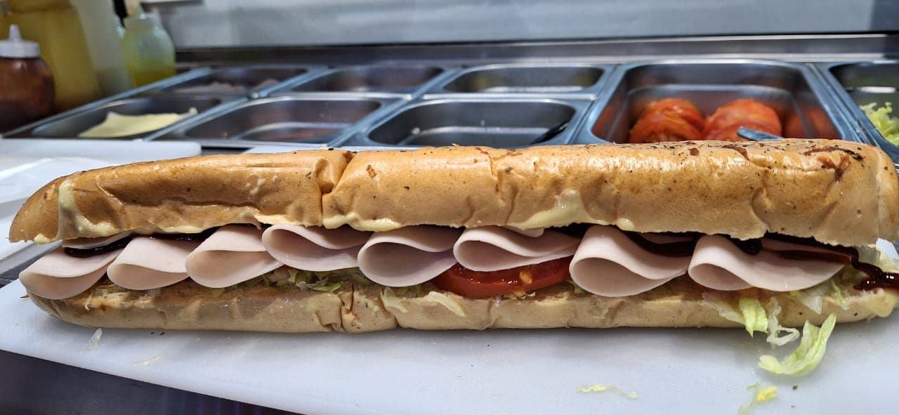 Sandwich Pavo Medio + Papas Fritas + Bebida 250 ml