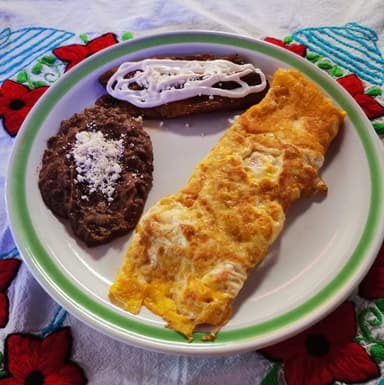 Omelette con Jamón y Queso