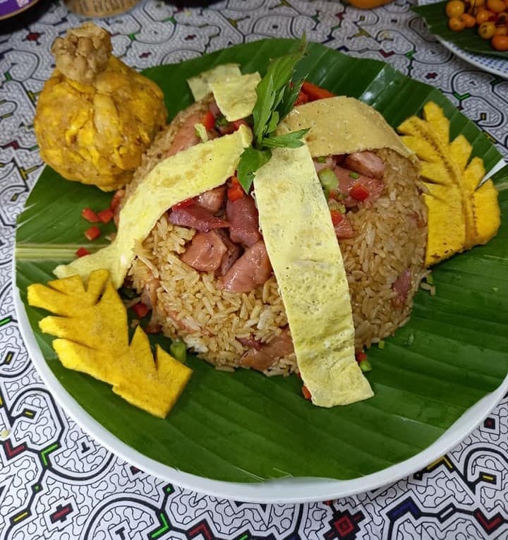 Chaufa Mixto con Tacacho