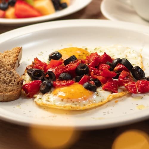 Huevos Fritos con Pavo