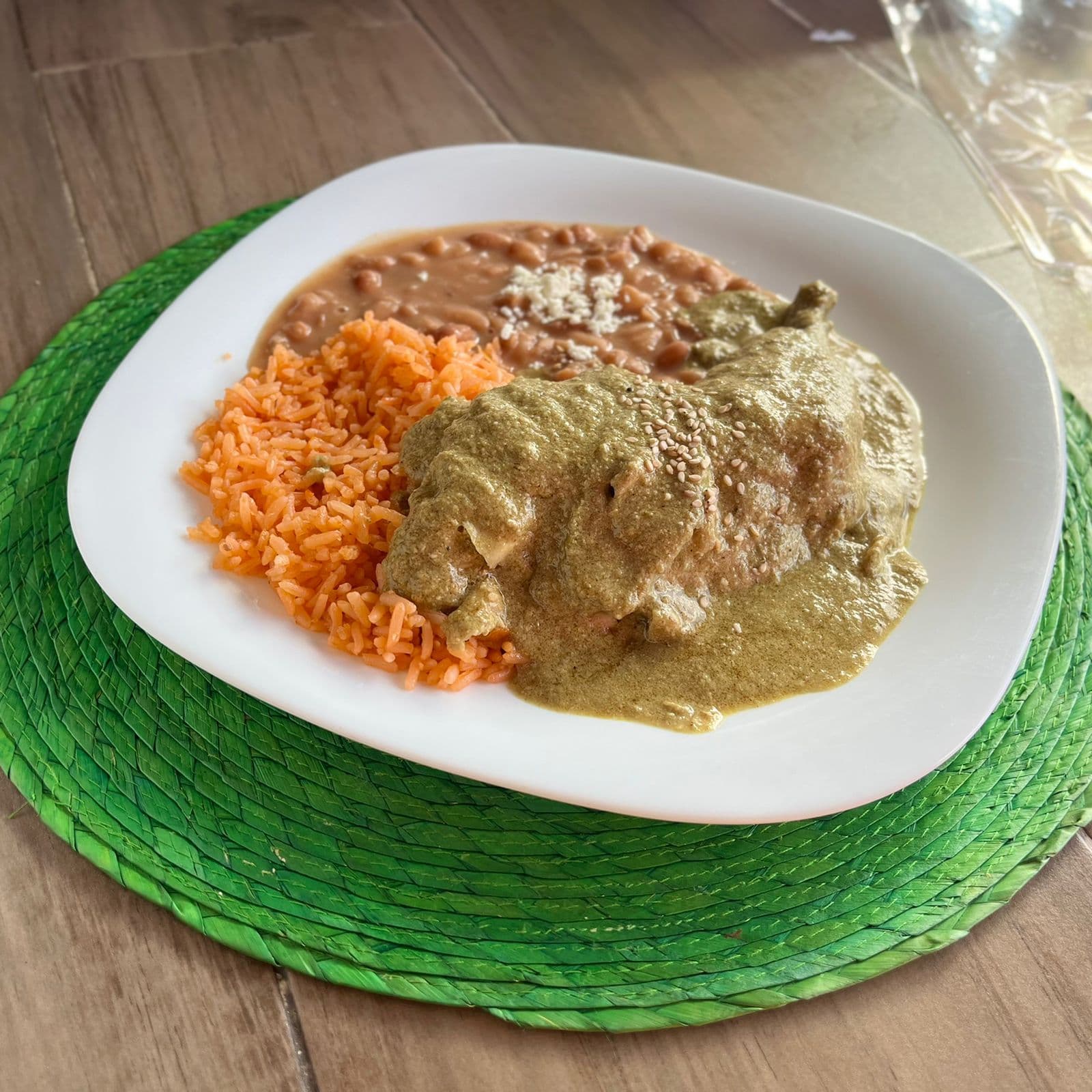 MOLE VERDE CON POLLO