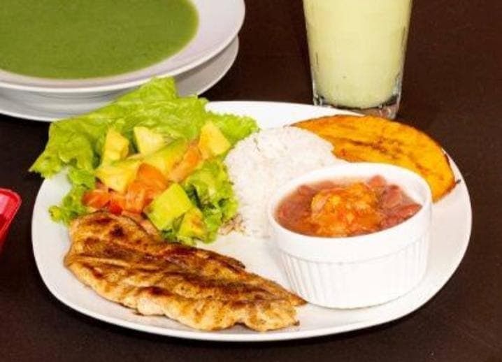Porción de filete de pollo