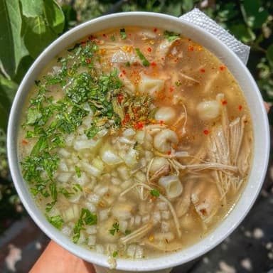 Pozole Blanco de Pollo