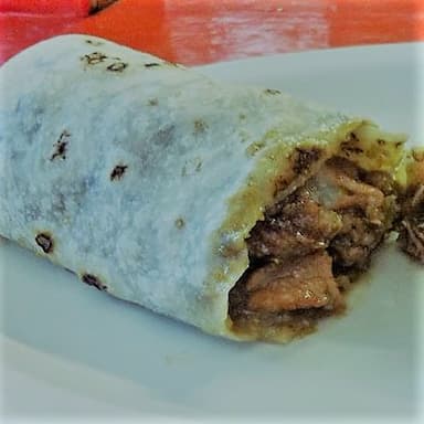 Burrito de Chicharrón en Salsa Verde