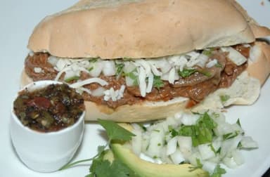 Combo Torta + 2 Refrescos