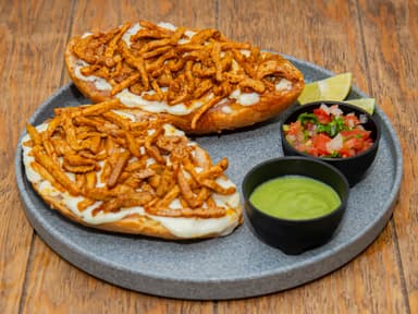 Molletes al Pastor