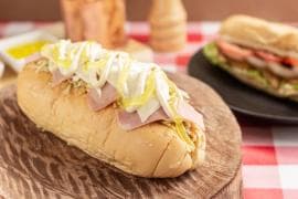 Combo 5 Perros Sencillos + Gaseosa 1 Litro % Off