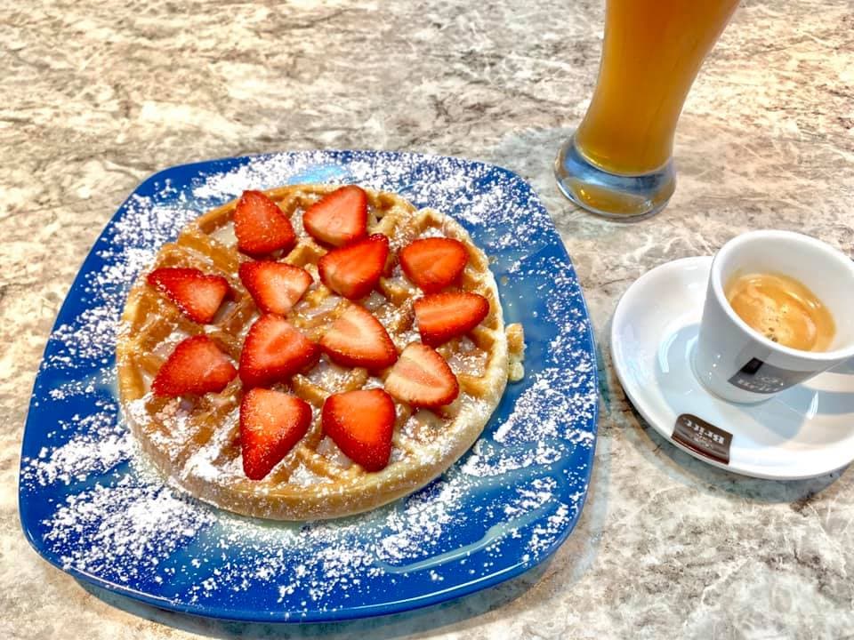 Waffle con Jalea de Fresa