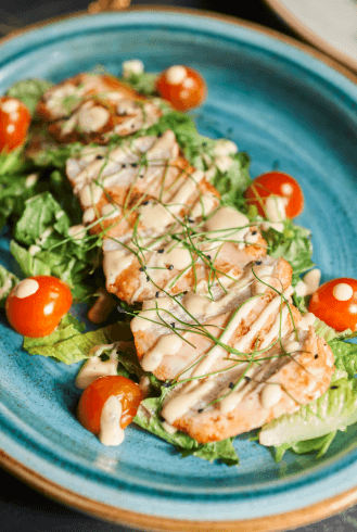 Ensalada Pollo Dijon E Prosciutto