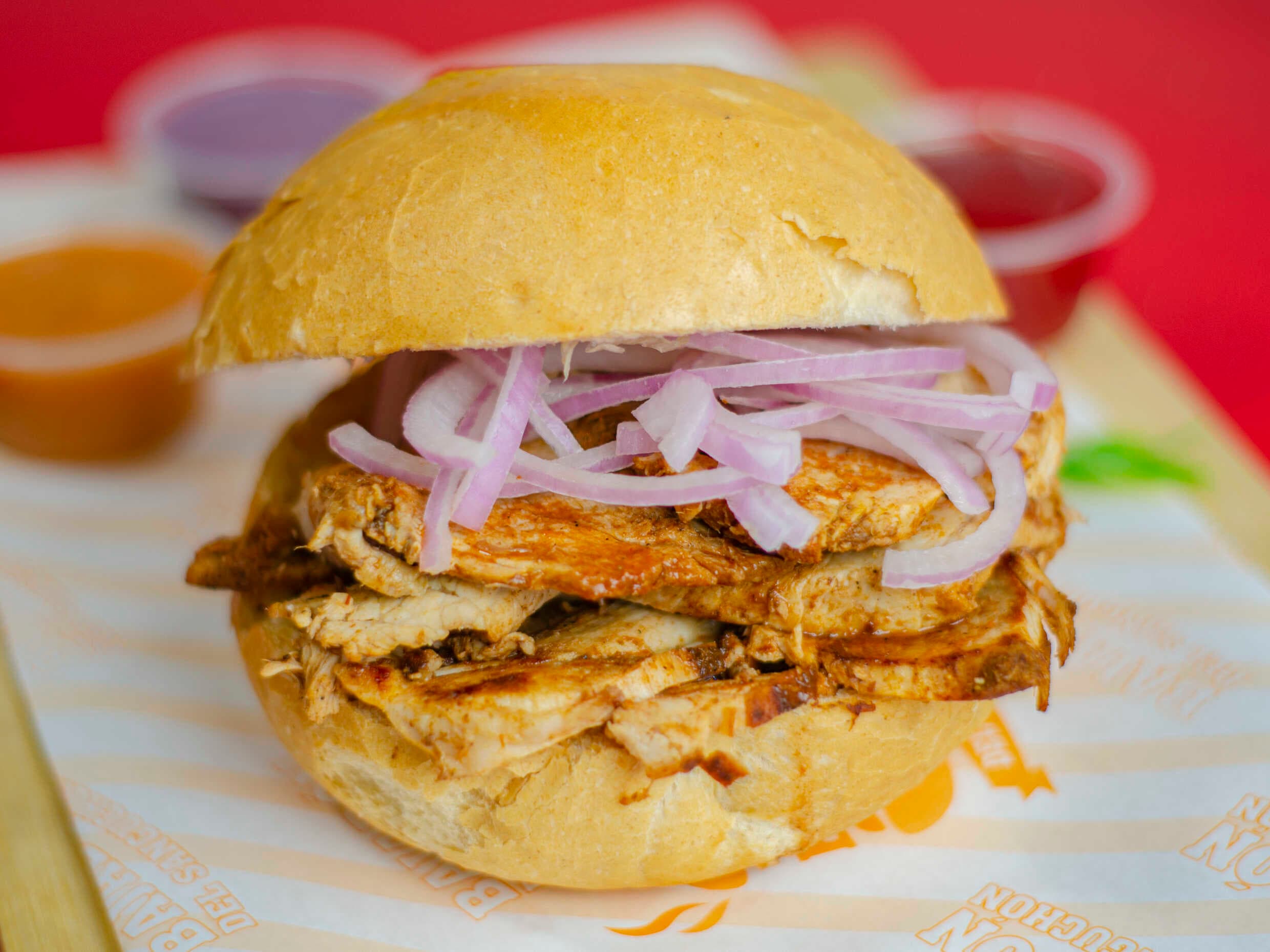 Sándwich de Lechón