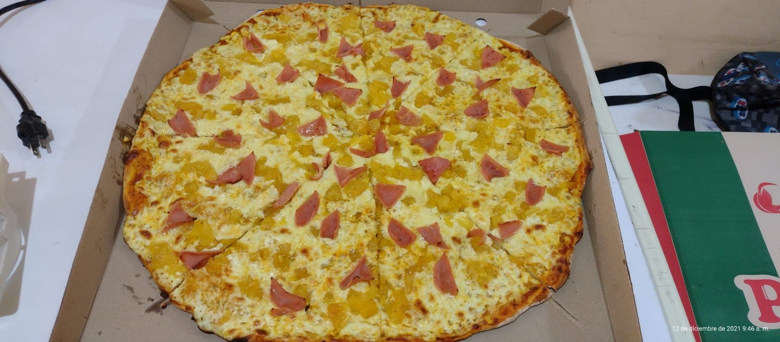 Combo Pizza Familiar Hawaiana + Gaseosa Ecolitro