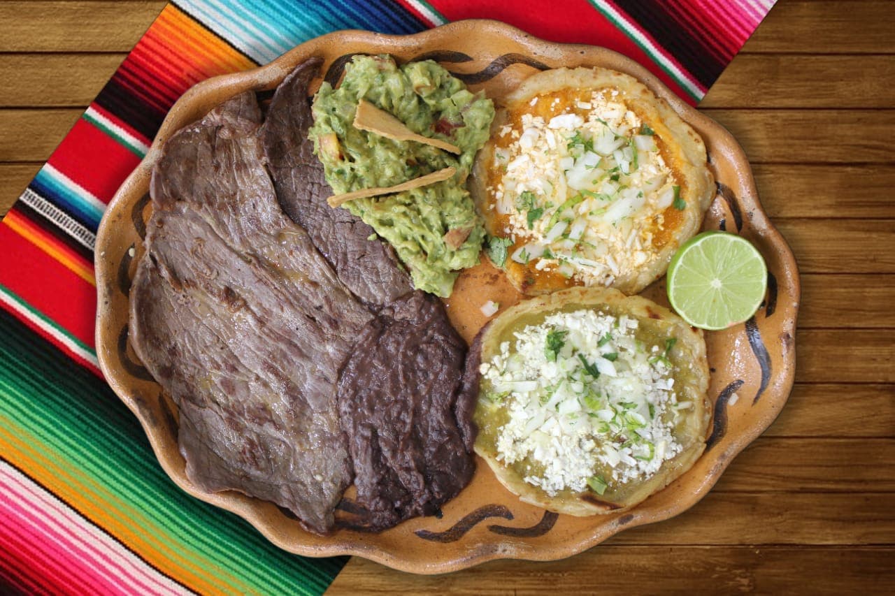Cecina con Enchiladas + Taco de Guisado