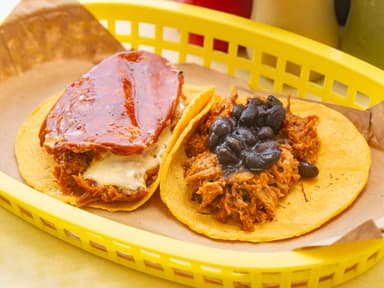 TACO DE HUEVO CON LONGANIZA