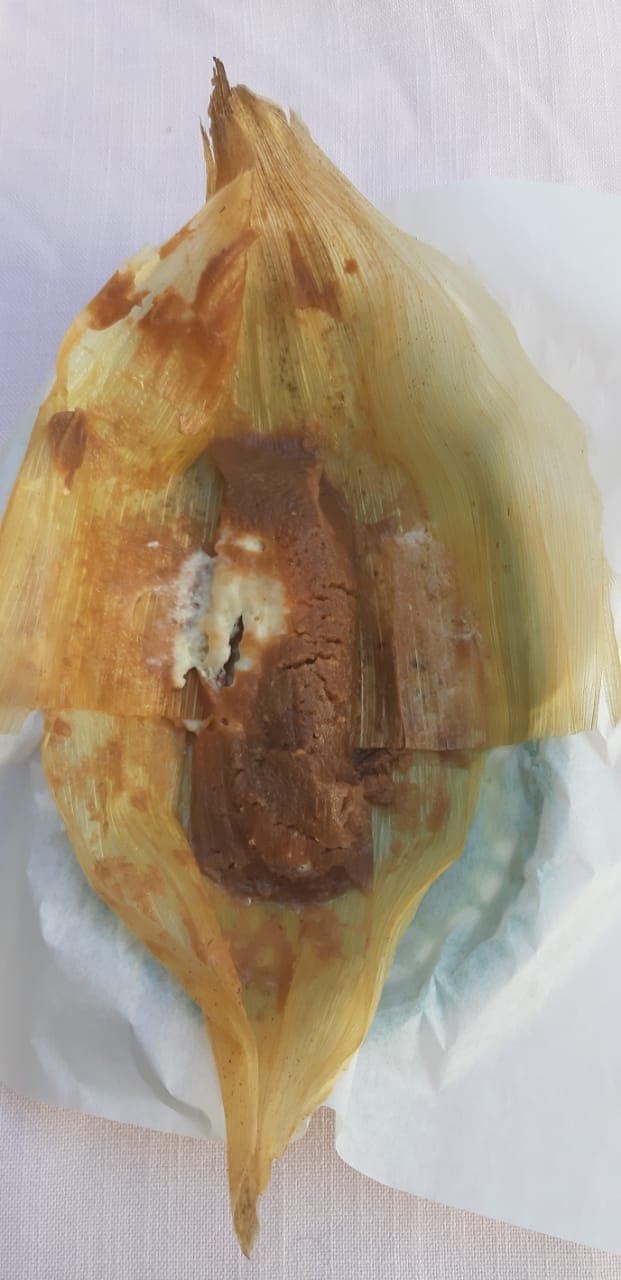 Tamal Res Salsa Roja