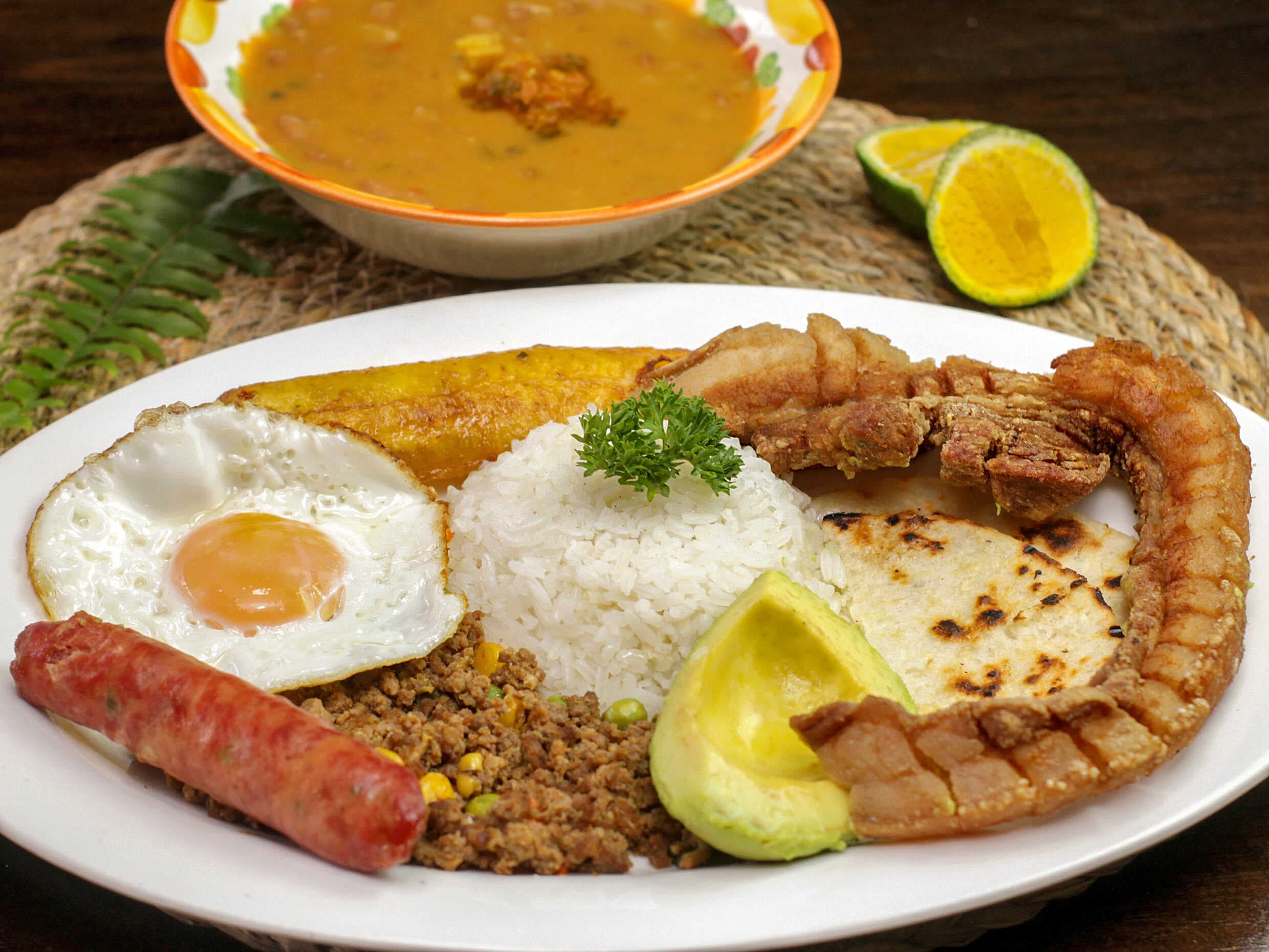 Combo-Bandeja Paisa+Mondongo Completo