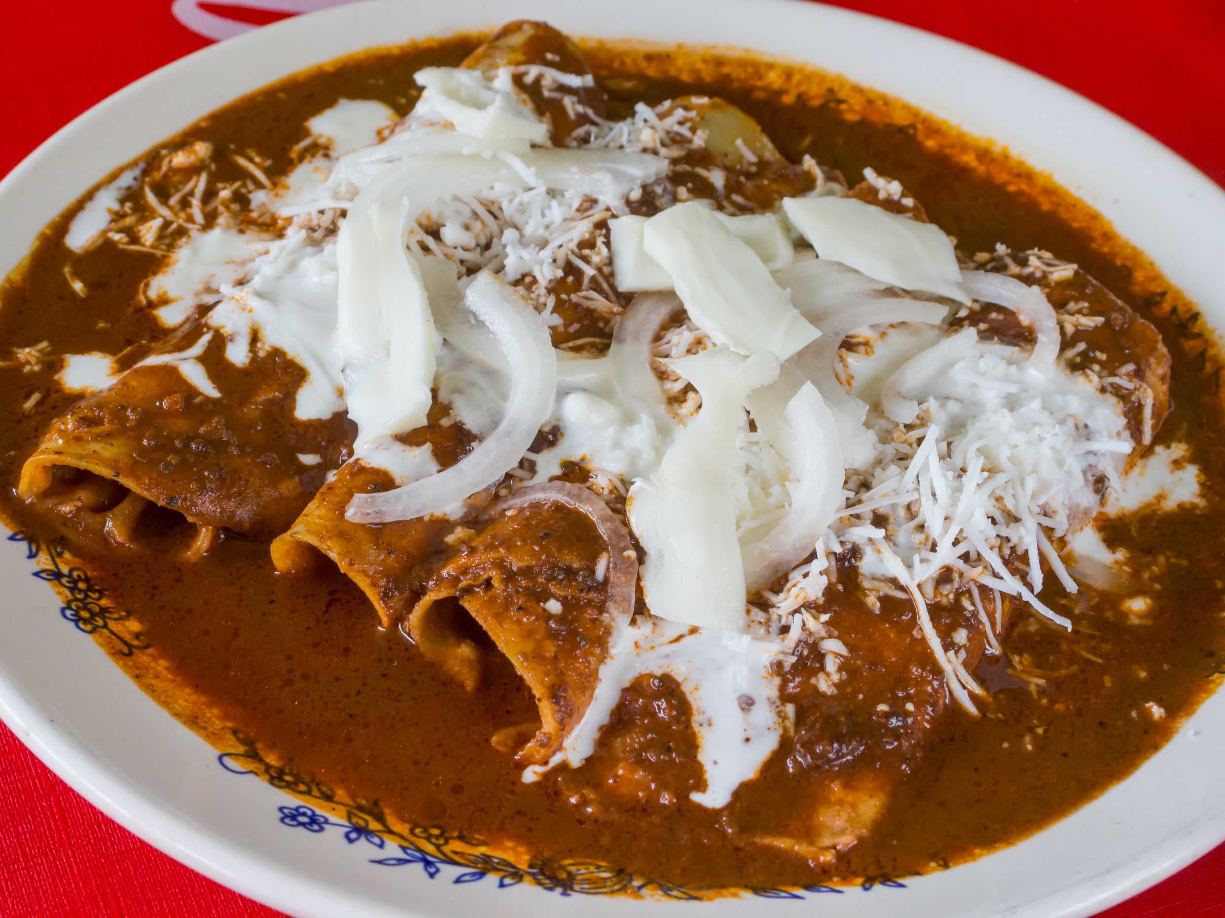 Enmoladas (4 Pzs)