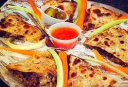 Quesadilla Sonora con Pollo