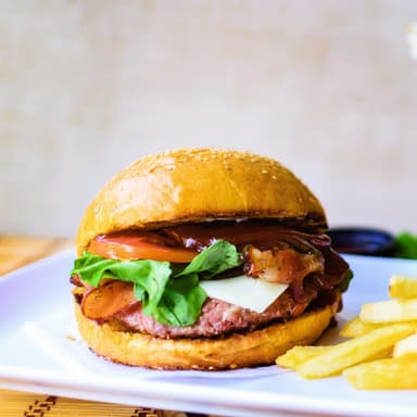 Burger clásica con BBQ Lucius