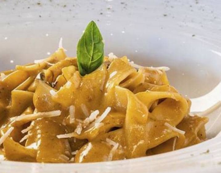 Pasta al Vodka con Extra de Pollo