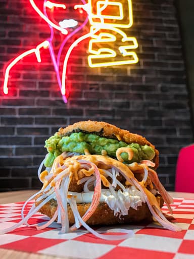 Oriental Burger de camarón empanizado