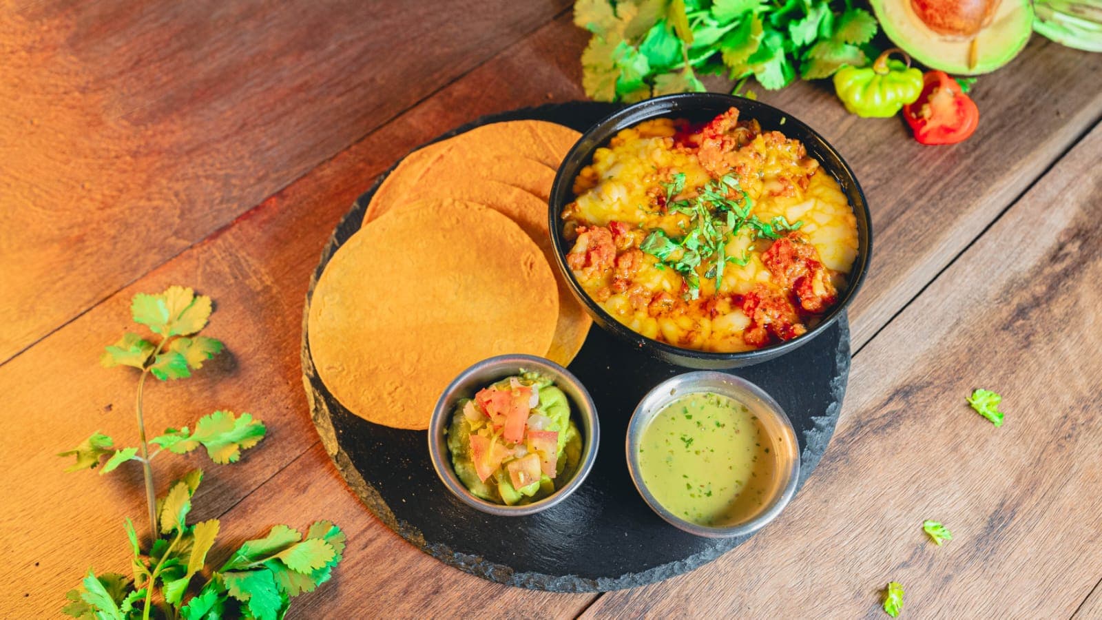 Cazuela de Queso fundido y Chorizo
