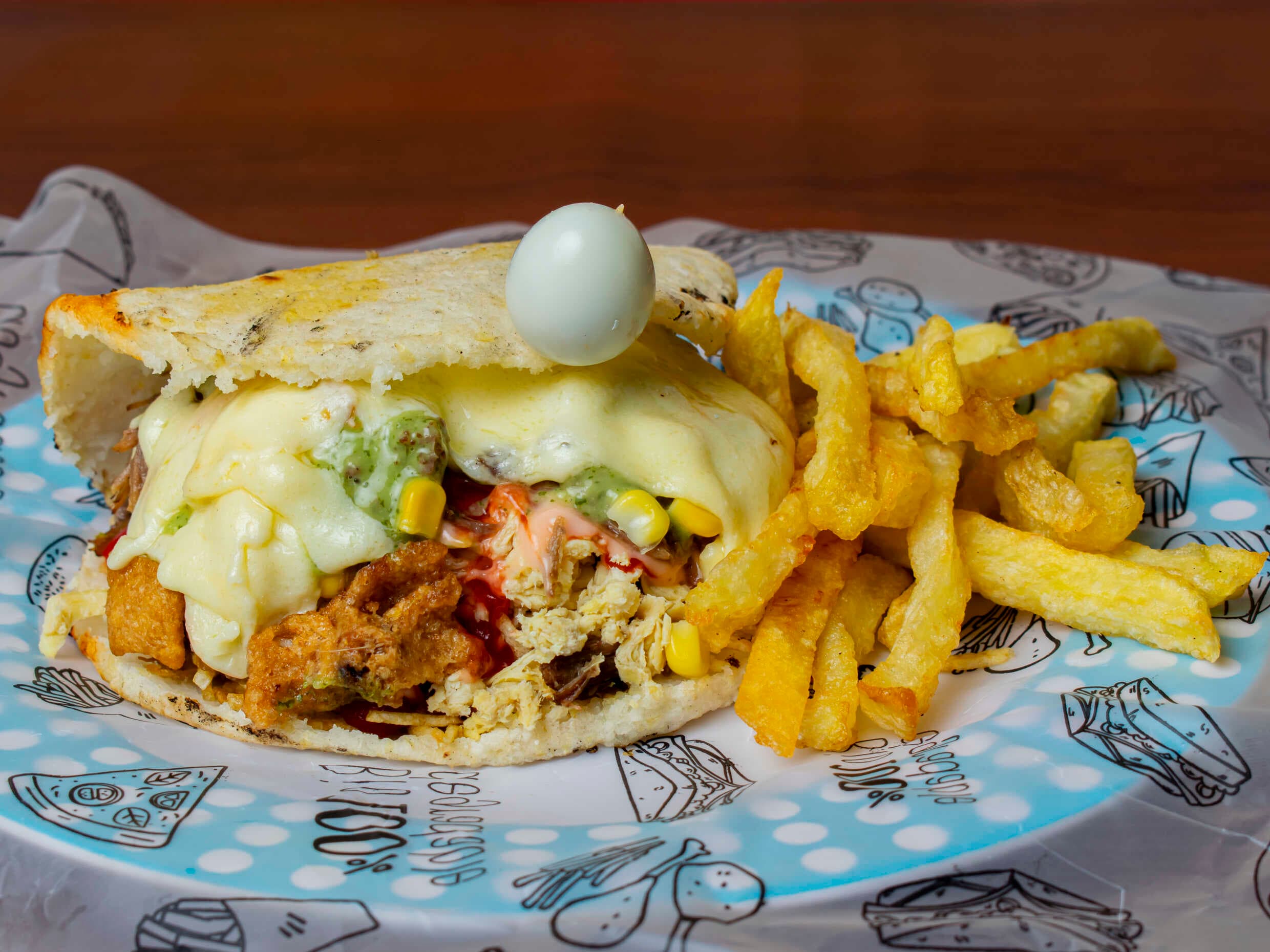 Arepa con Todo