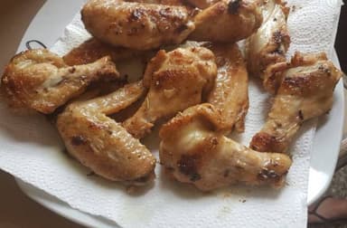 51- Pollo Frito con Papas y Ensalada