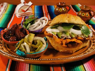 Cemita de Carne Enchilada