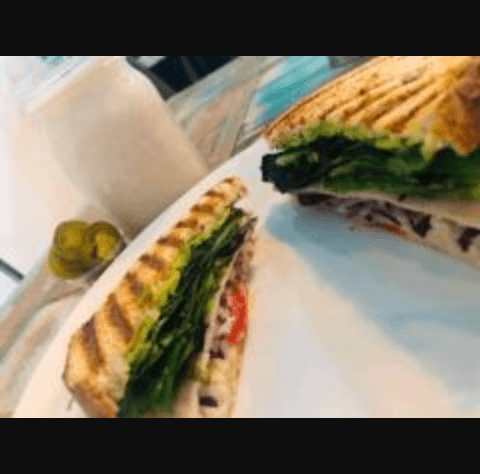 Combo Sándwich y ½ Litro de Jugo