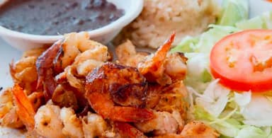 CAMARONES AL MOJO DE AJO