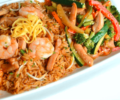 Combo Fusion 1/2 Arroz Mixto + 1/2 Chop Suey