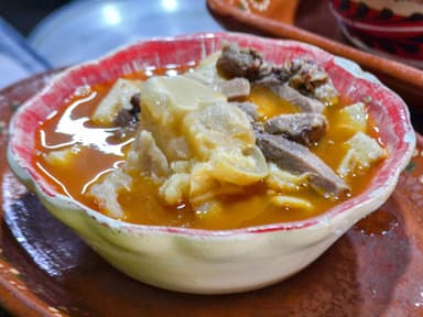 Menudo Grande con Lengua