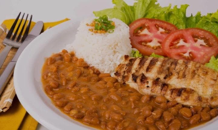 Frijol más Filete de Pechuga