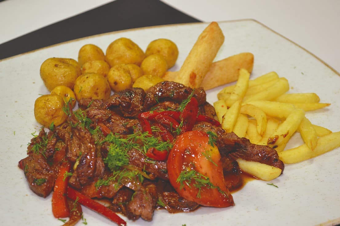Picada al Estilo Lomo Saltado Para Dos
