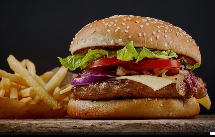 Hamburguesa Tradicional en Combo