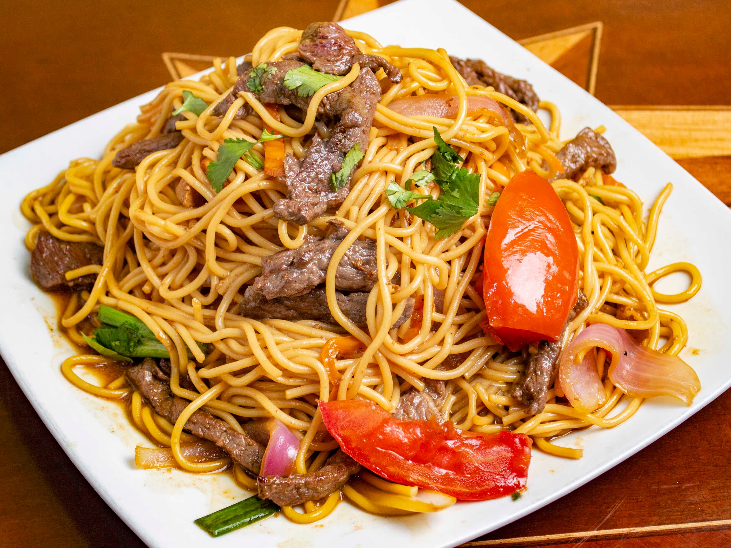 Tallarín Saltado de Carne